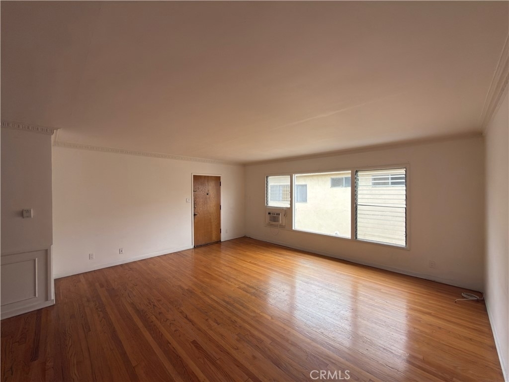 1042 S Sherbourne Drive - Photo 16