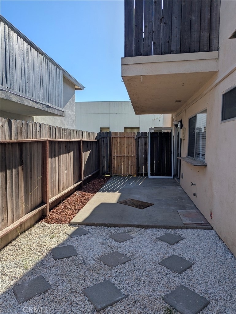 17031 Pinehurst Lane - Photo 6