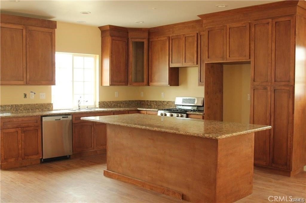 918 W. La Jolla Street - Photo 3