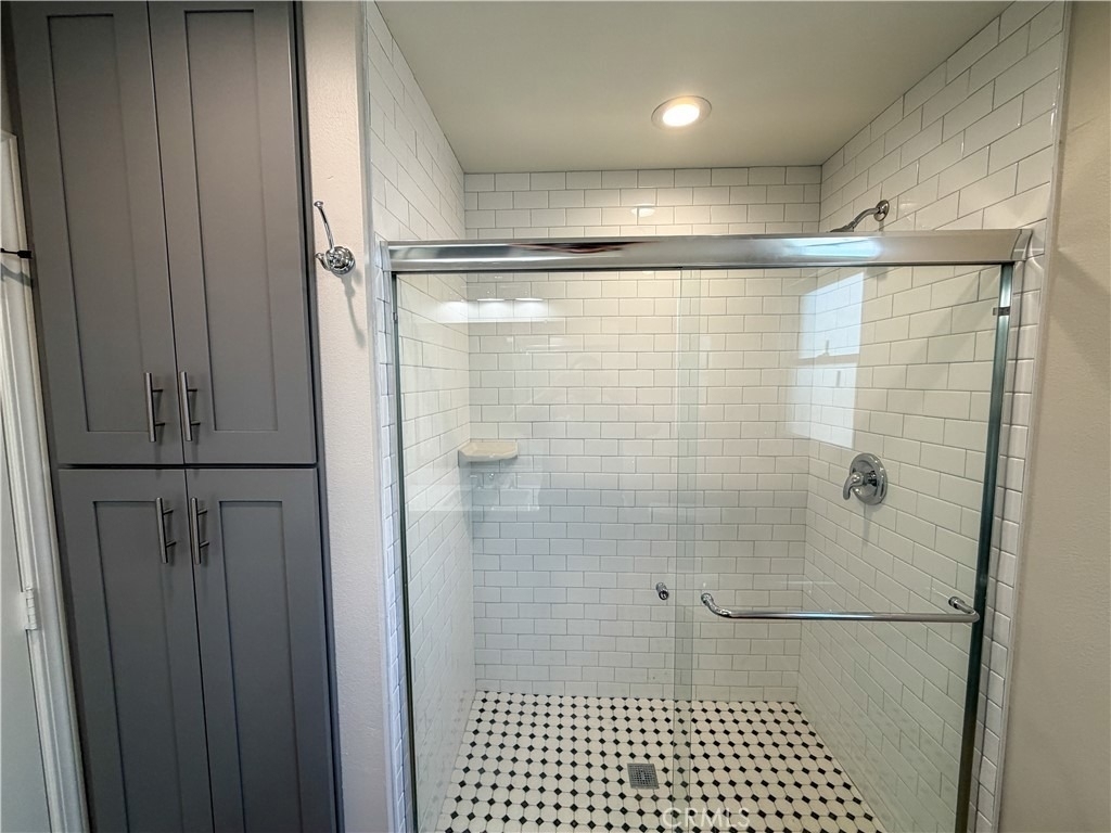 435 N Cypress - Photo 13