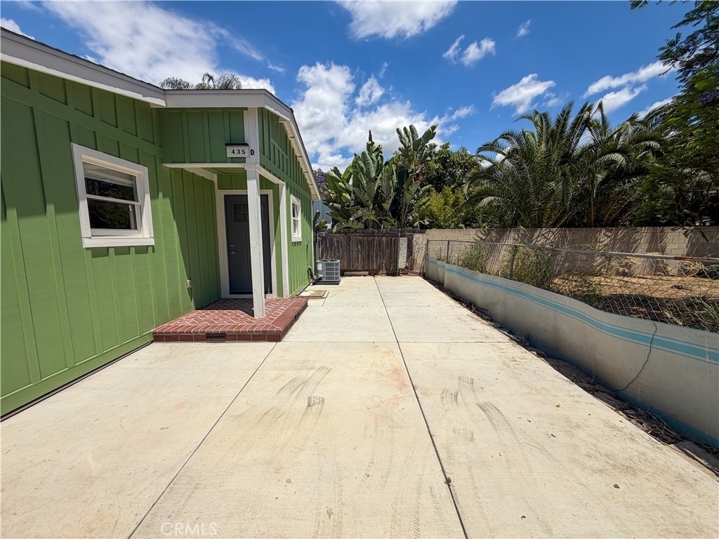 435 N Cypress - Photo 25