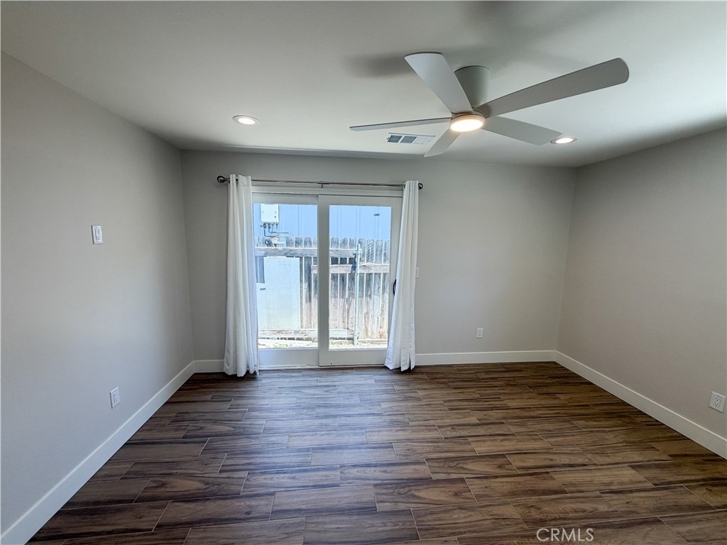 435 N Cypress - Photo 3