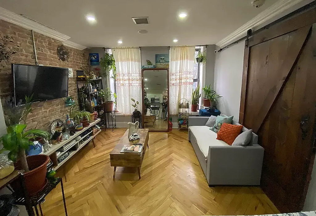 1102 Jefferson Avenue - Photo 3