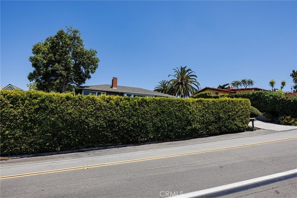 1840 Temple Hills - Photo 3