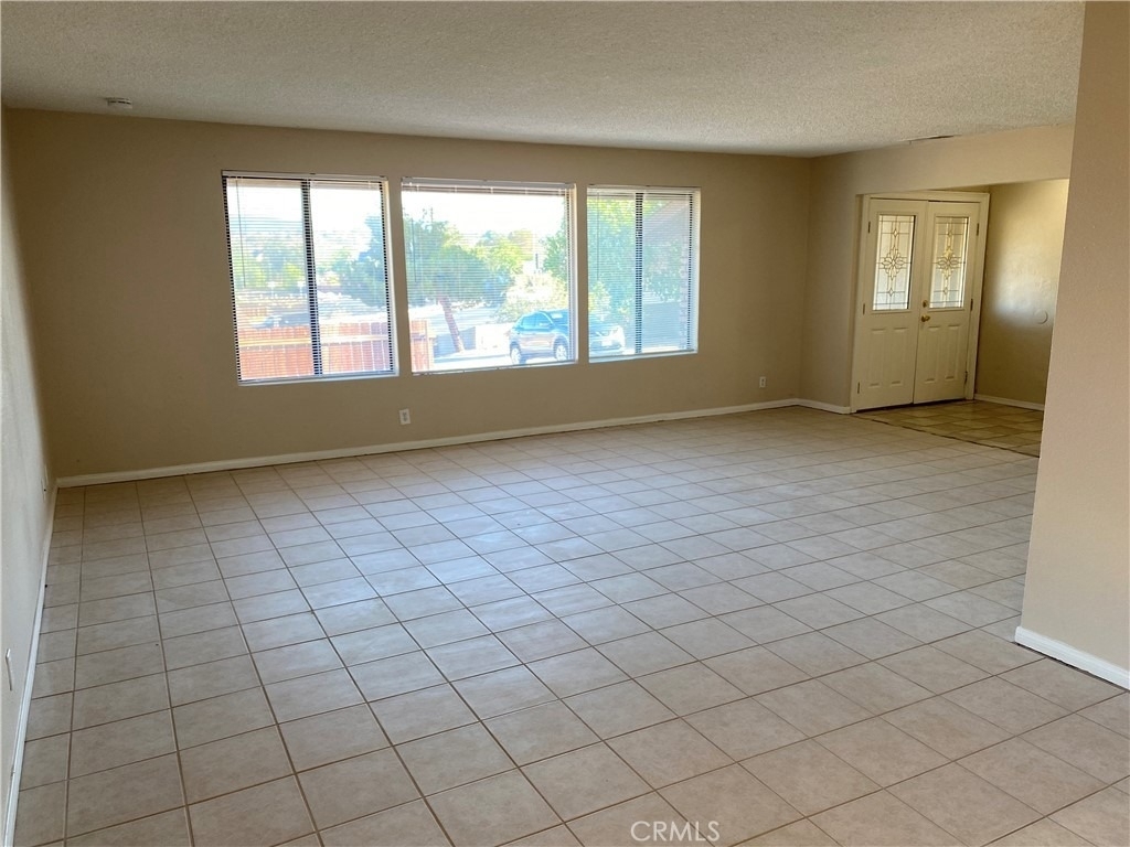18746 Rock Springs Road - Photo 2