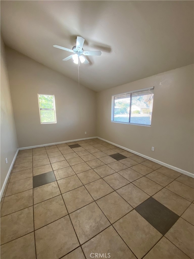 18746 Rock Springs Road - Photo 11