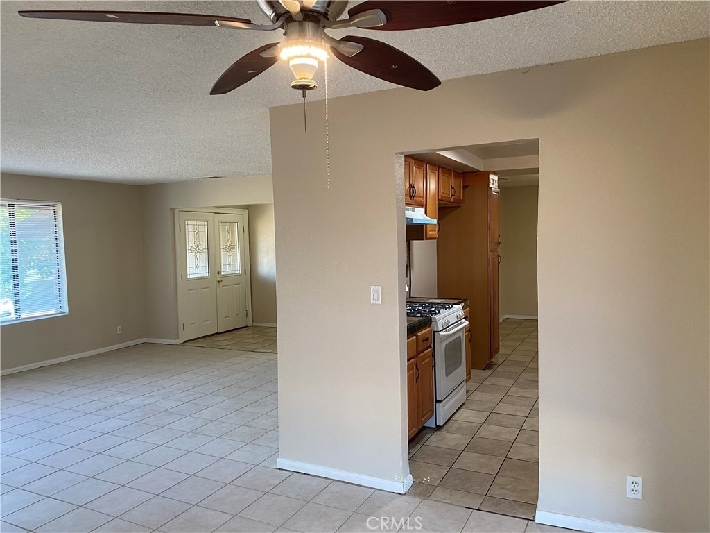 18746 Rock Springs Road - Photo 3