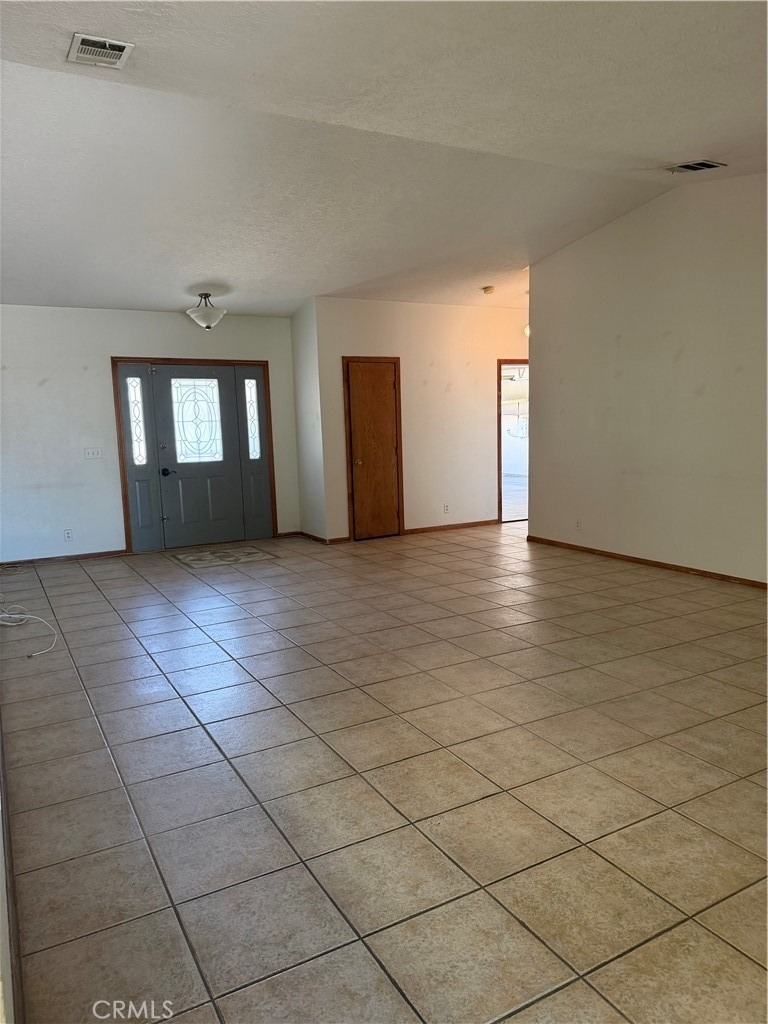 17378 Danbury - Photo 3