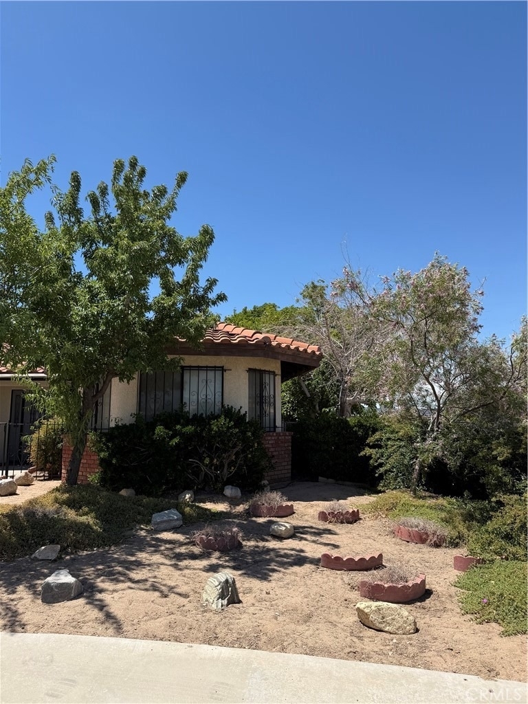 17378 Danbury - Photo 1