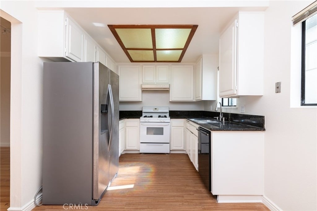 14450 Benefit Street - Photo 9