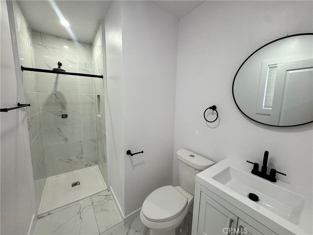 1018 E 79th - Photo 6