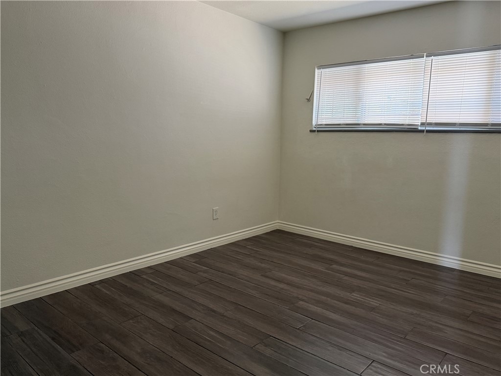 313 W 44th - Photo 6