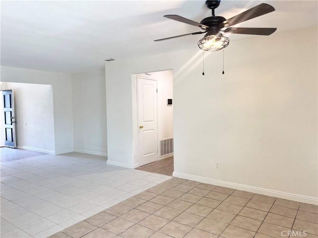 1084 E Evans Street - Photo 7