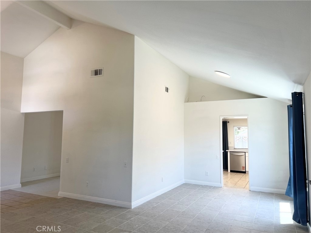1084 E Evans Street - Photo 3