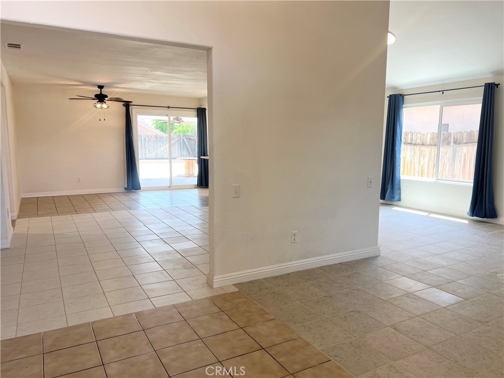 1084 E Evans Street - Photo 1