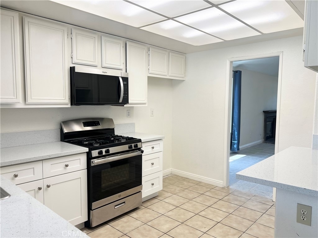 1084 E Evans Street - Photo 6