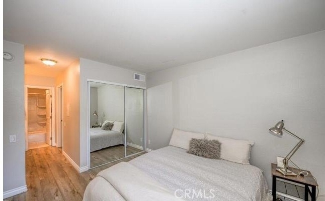 5460 White Oak Avenue - Photo 3