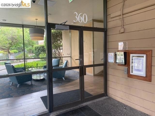 360 N Civic Dr - Photo 1