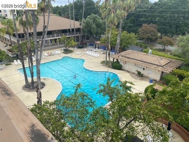 360 N Civic Dr - Photo 4