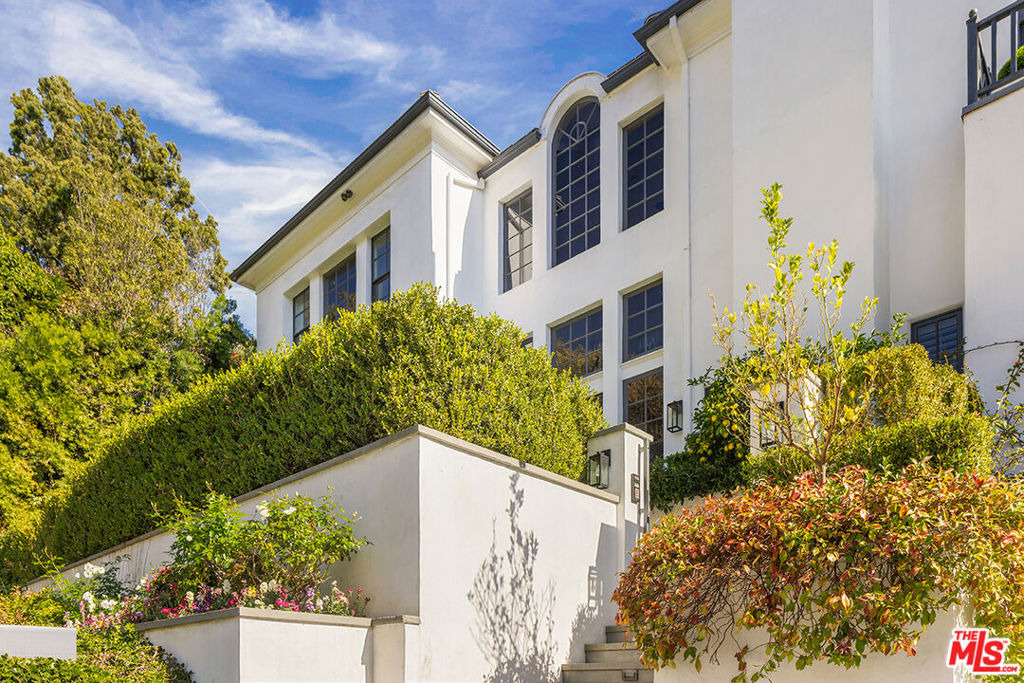 1460 N Doheny Drive - Photo 29