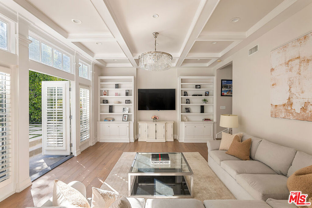 1460 N Doheny Drive - Photo 16
