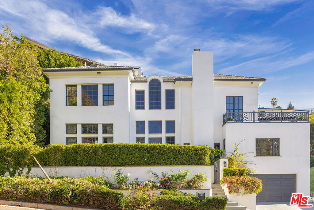 1460 N Doheny Drive - Photo 0