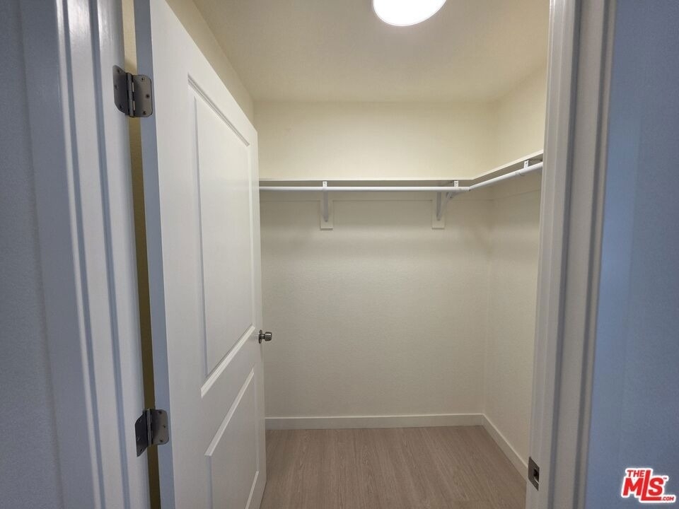 912 N Ridgewood Place - Photo 19