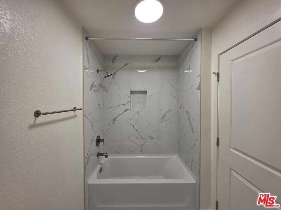 912 N Ridgewood Place - Photo 40
