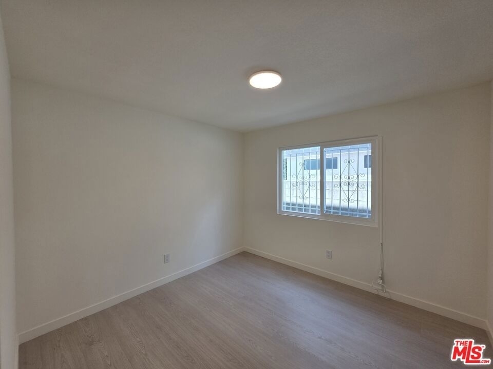 912 N Ridgewood Place - Photo 7