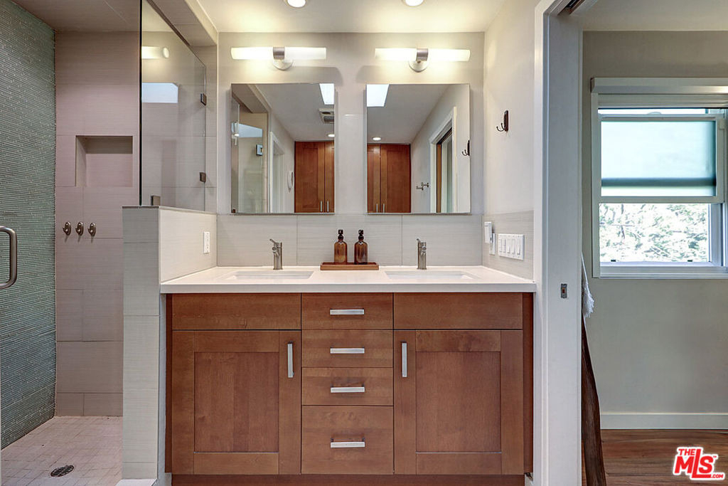 8326 Ridpath Drive - Photo 29