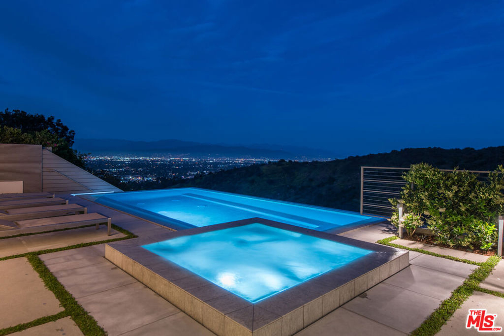 3642 Beverly Ridge Drive - Photo 5