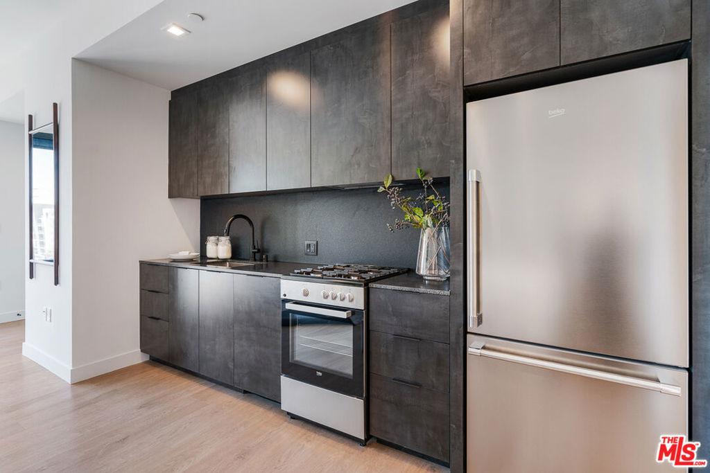 10700 Tabor Street - Photo 3