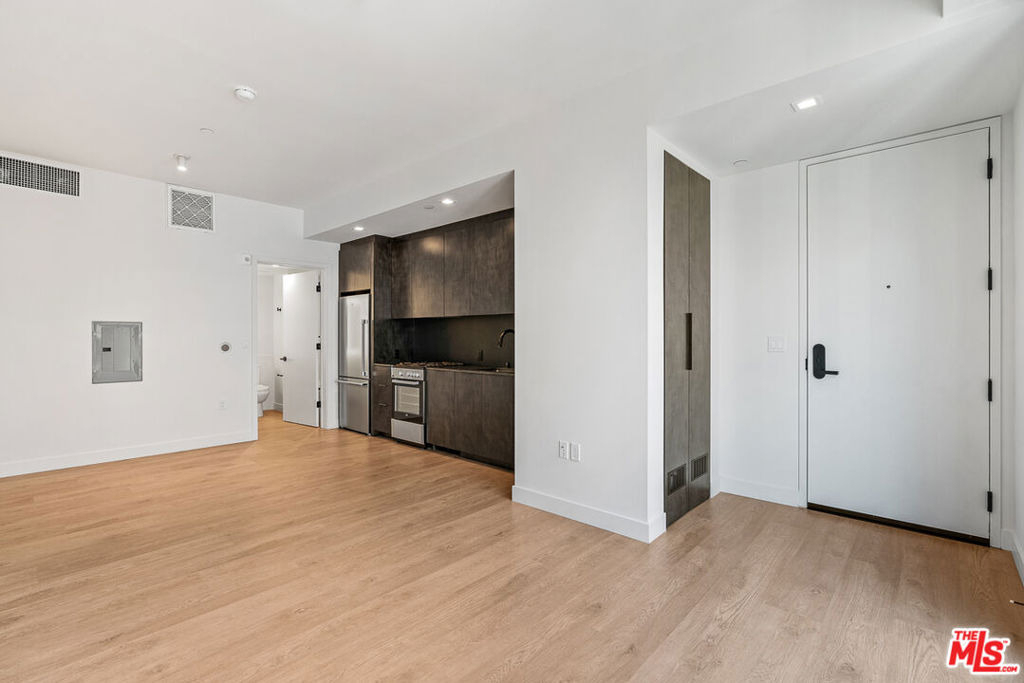 10700 Tabor Street - Photo 8