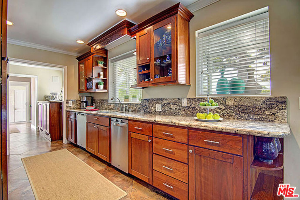 6322 W 78th Place - Photo 12