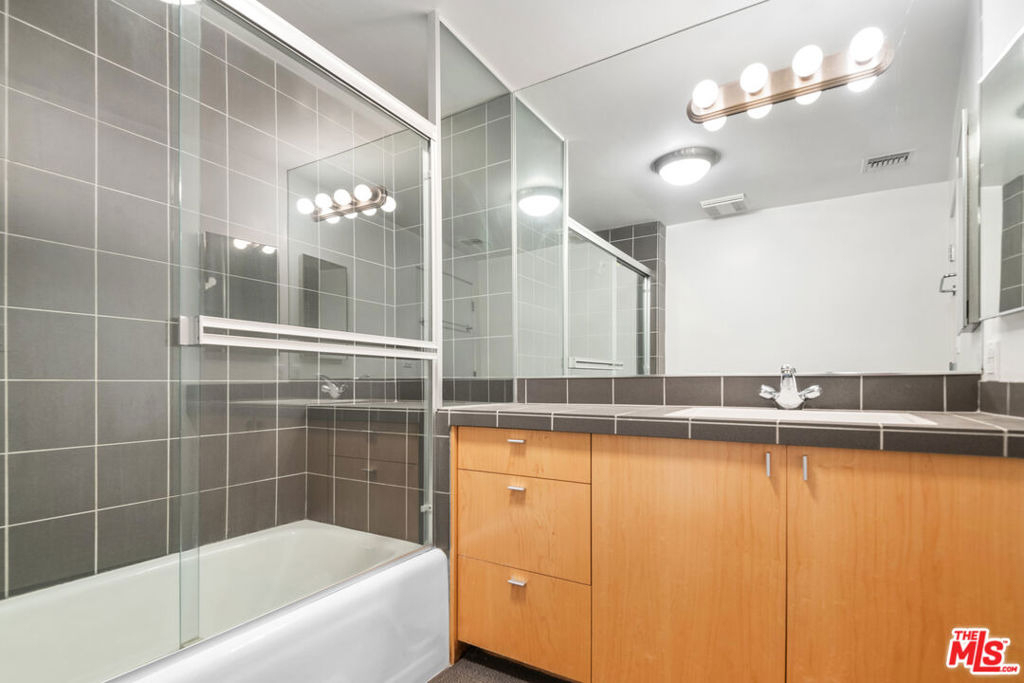1127 Angelo Drive - Photo 20