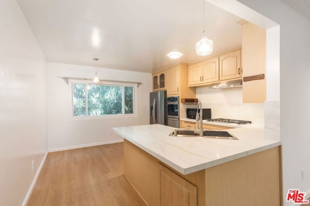 8335 W Manchester Avenue - Photo 9