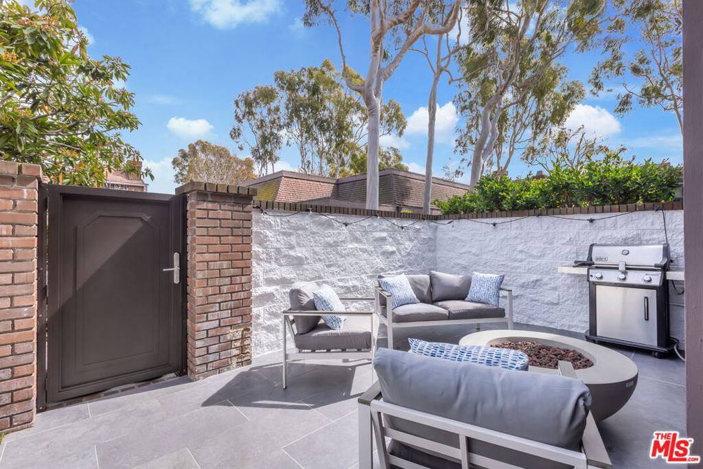 13036 Mindanao Way - Photo 2