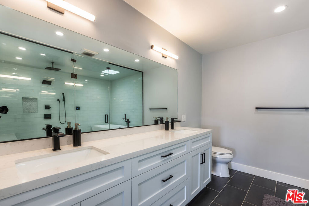 13036 Mindanao Way - Photo 30