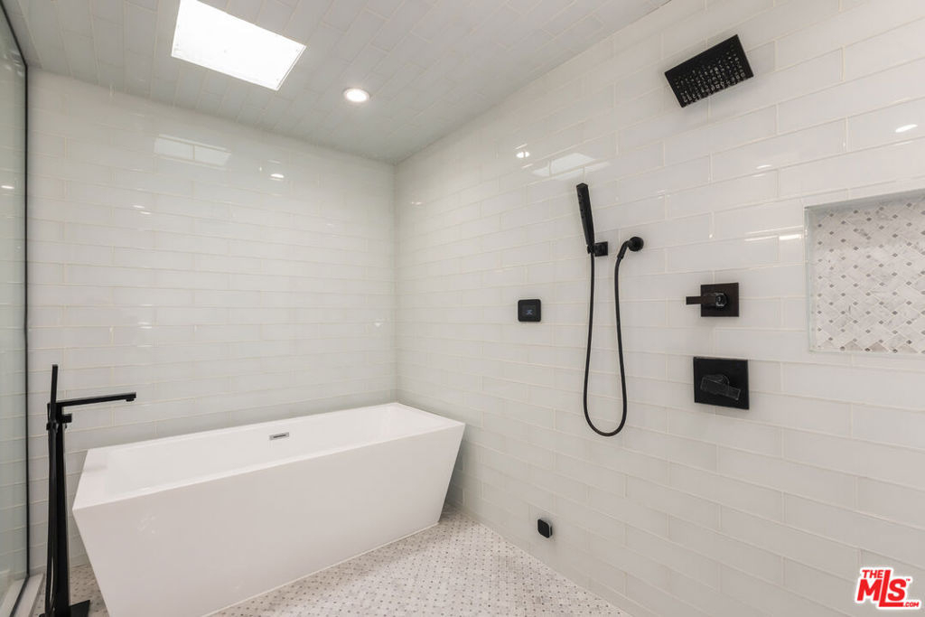 13036 Mindanao Way - Photo 34