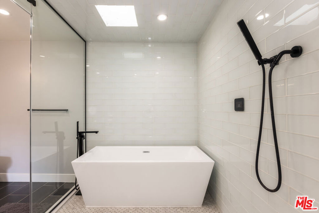 13036 Mindanao Way - Photo 35