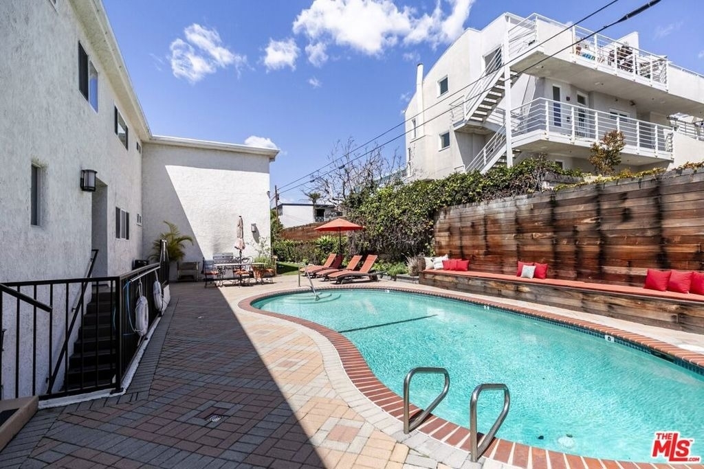 2721 2nd Street - Photo 4
