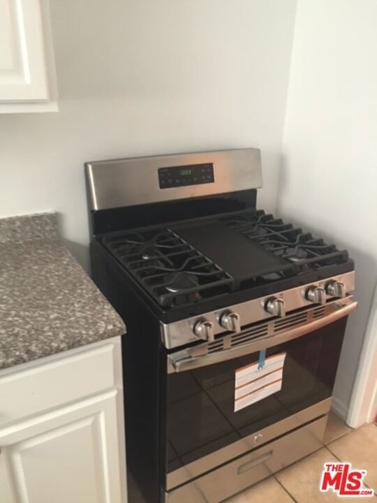 312 S Reeves Drive - Photo 4