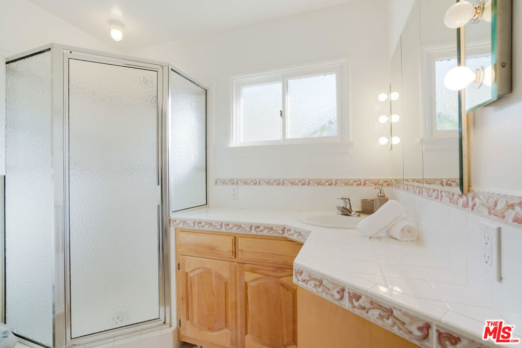 6207 Melba Avenue - Photo 25