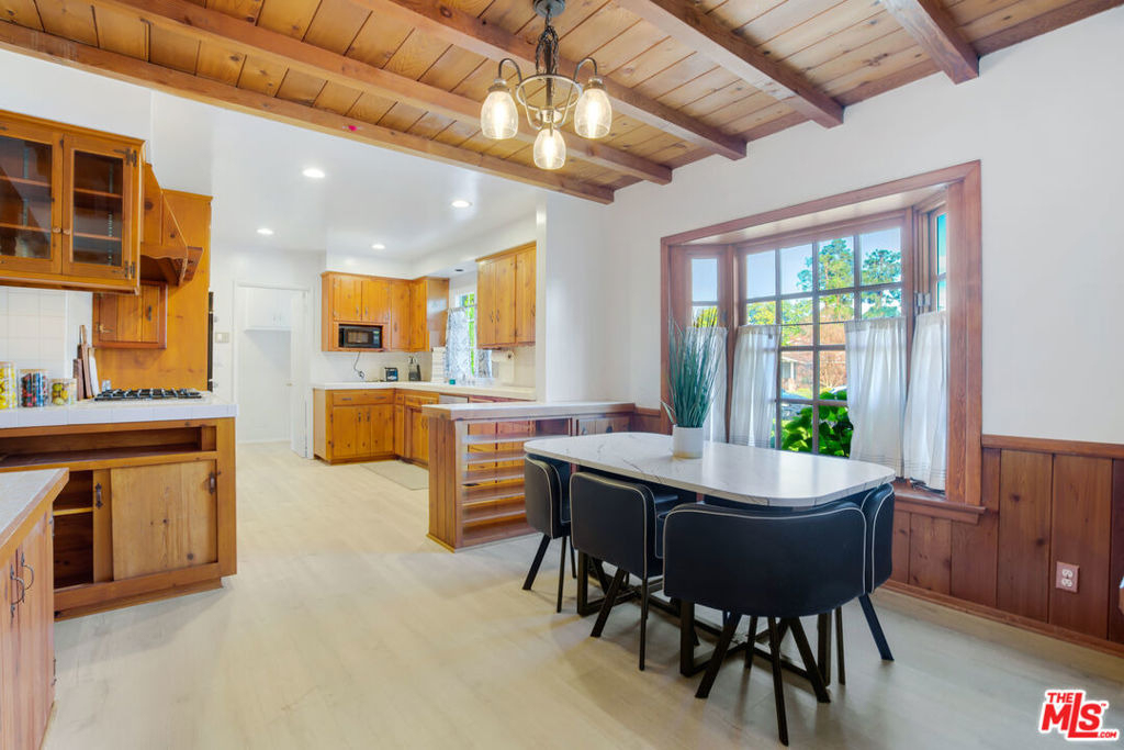 6207 Melba Avenue - Photo 12