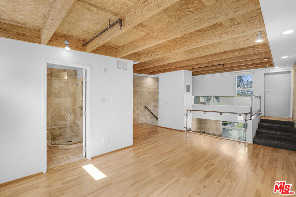 717 N Highland Avenue - Photo 17