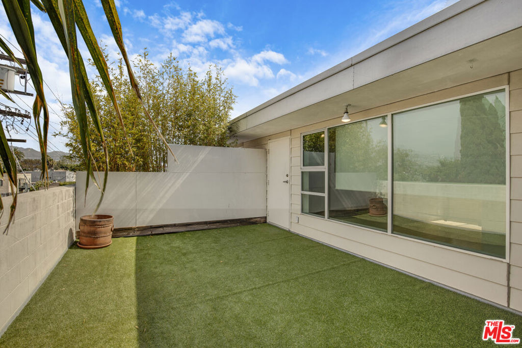 717 N Highland Avenue - Photo 22
