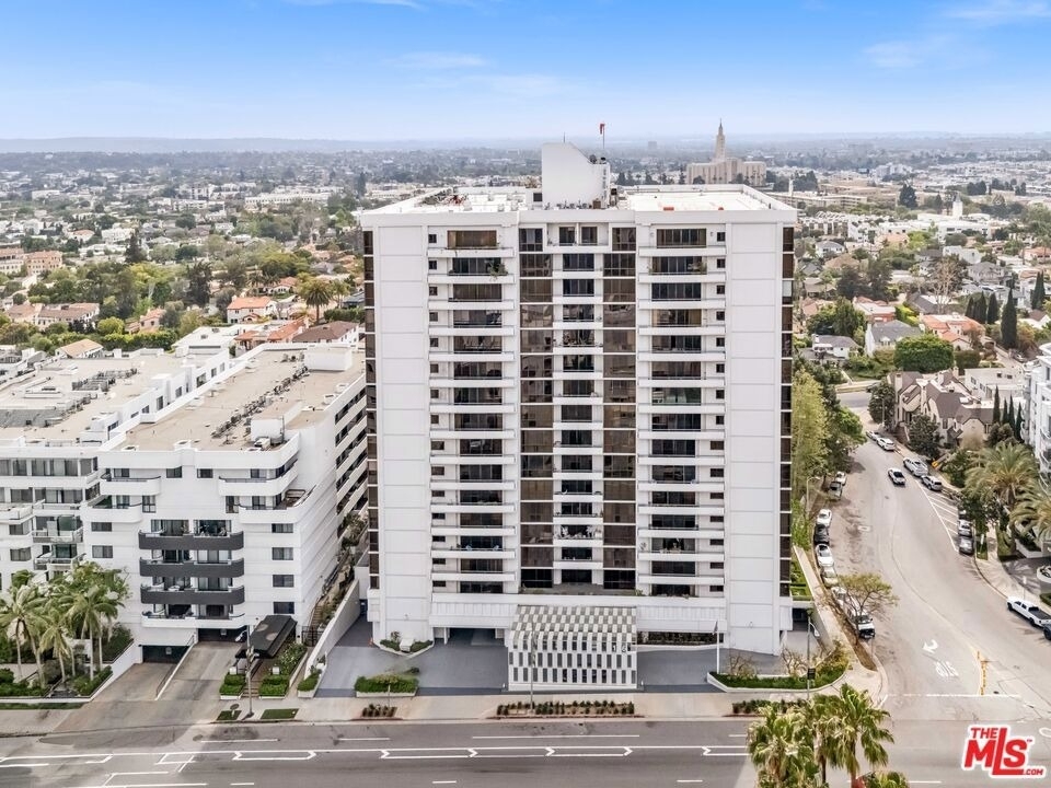 10660 Wilshire Boulevard - Photo 0