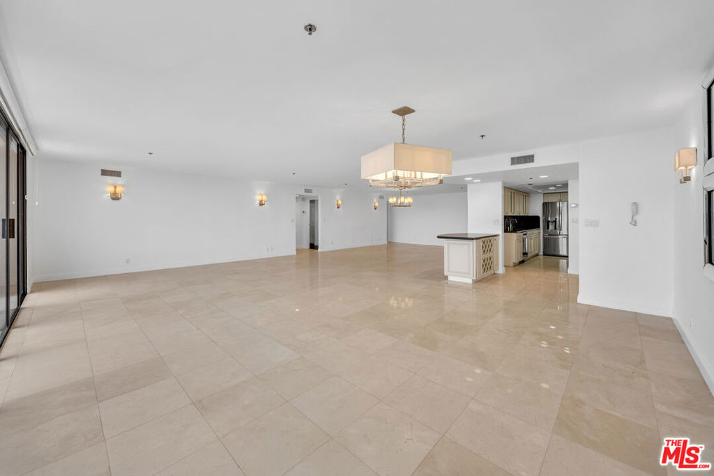 10660 Wilshire Boulevard - Photo 8