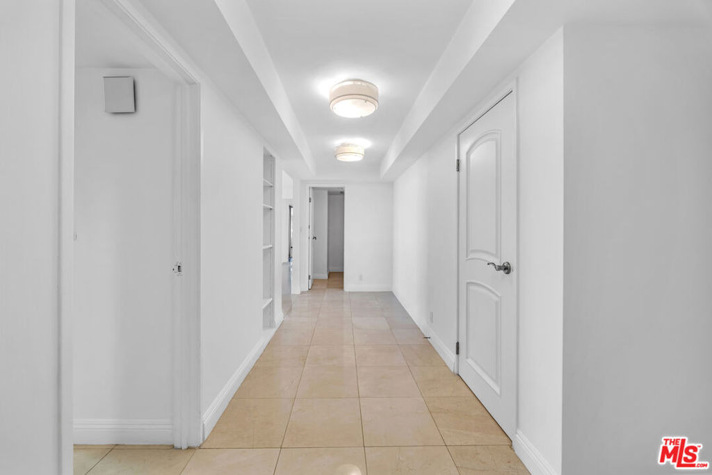10660 Wilshire Boulevard - Photo 4