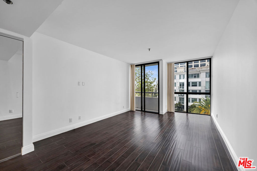 10660 Wilshire Boulevard - Photo 14